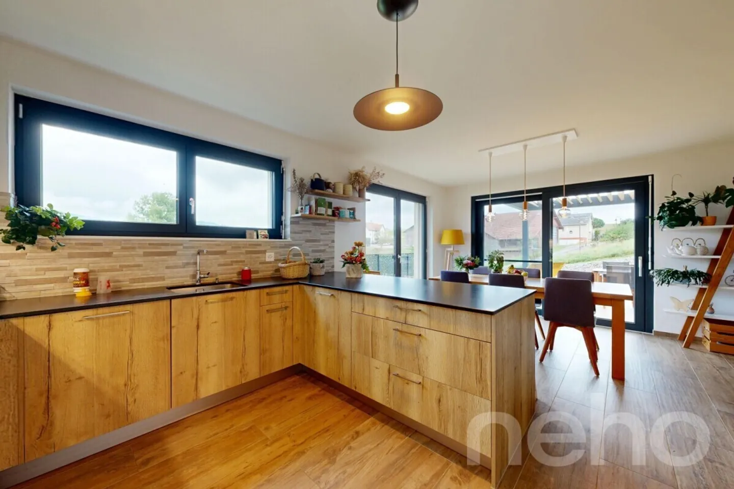 Casa indipendente con garage e vista libera! - Foto 1 di 12