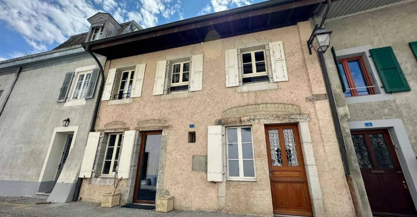 Charming 3.5-room duplex on the 1st floor in Versoix - Photo 1 of 12