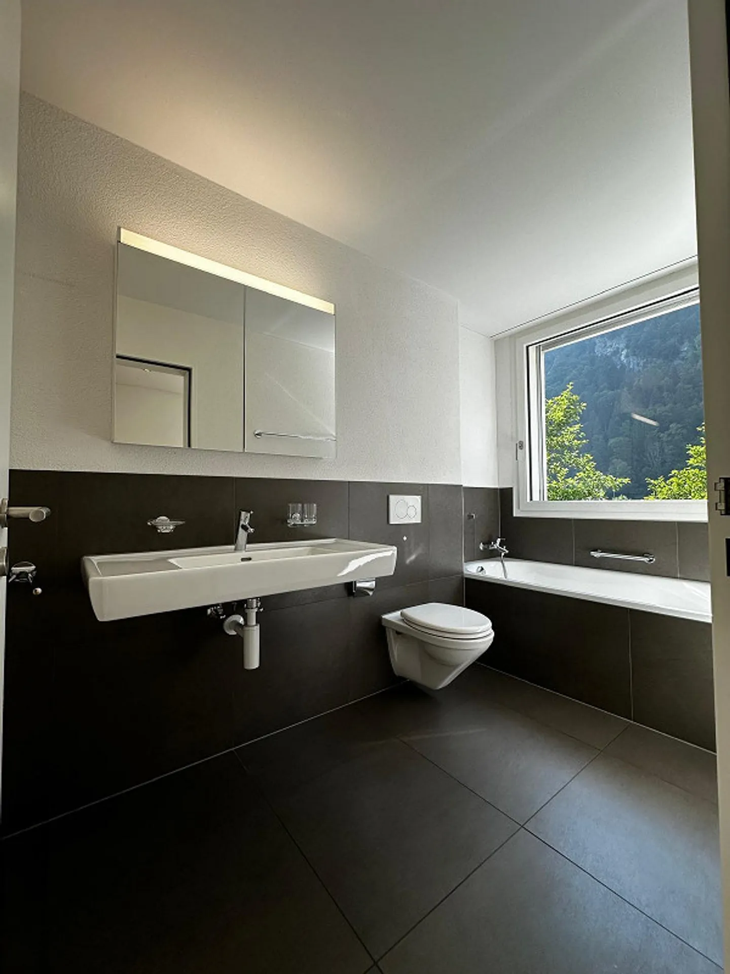 Appartement 4 1/2 pièces extrêmement attrayant avec grande loggia (30 m2) - Photo 17 sur 23