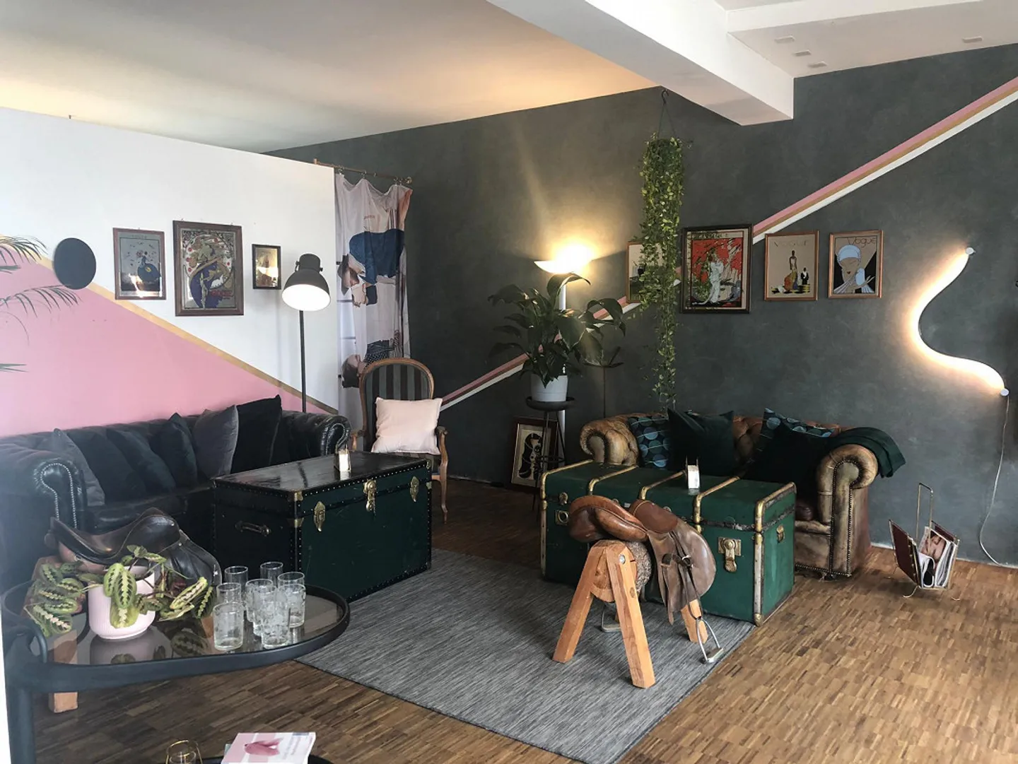 Pop-up Store / Commercial Space for Temporary Use in Zurich-Altstetten - Photo 2 of 4