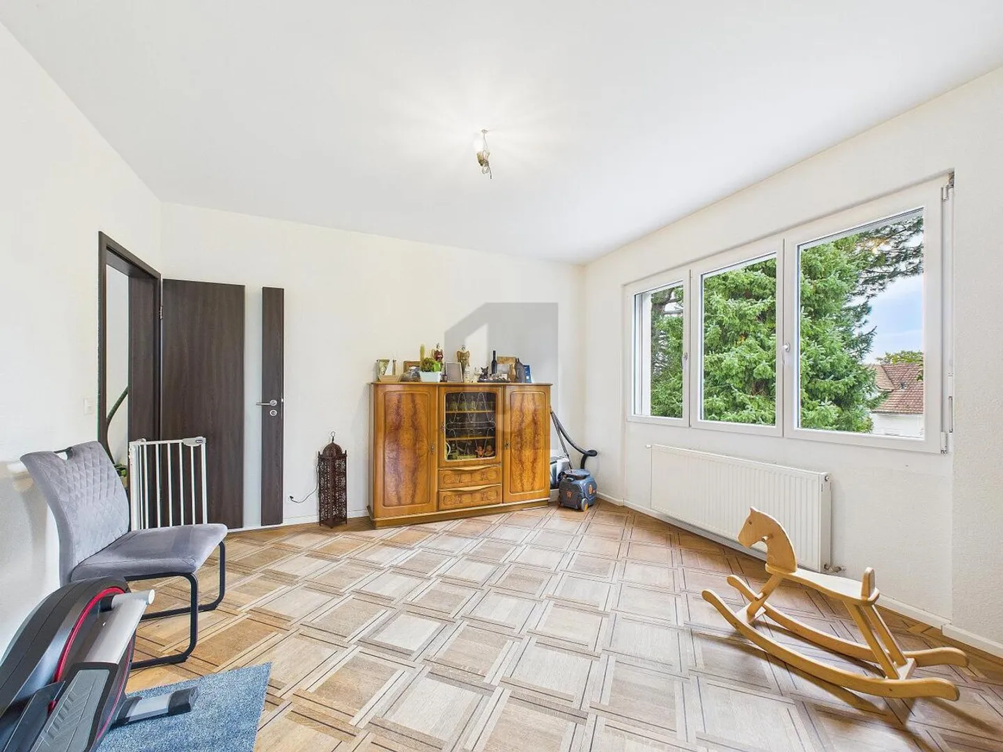 MANOR HOUSE WITH PRIVACY AND PARK AREA! - Photo 3 of 6