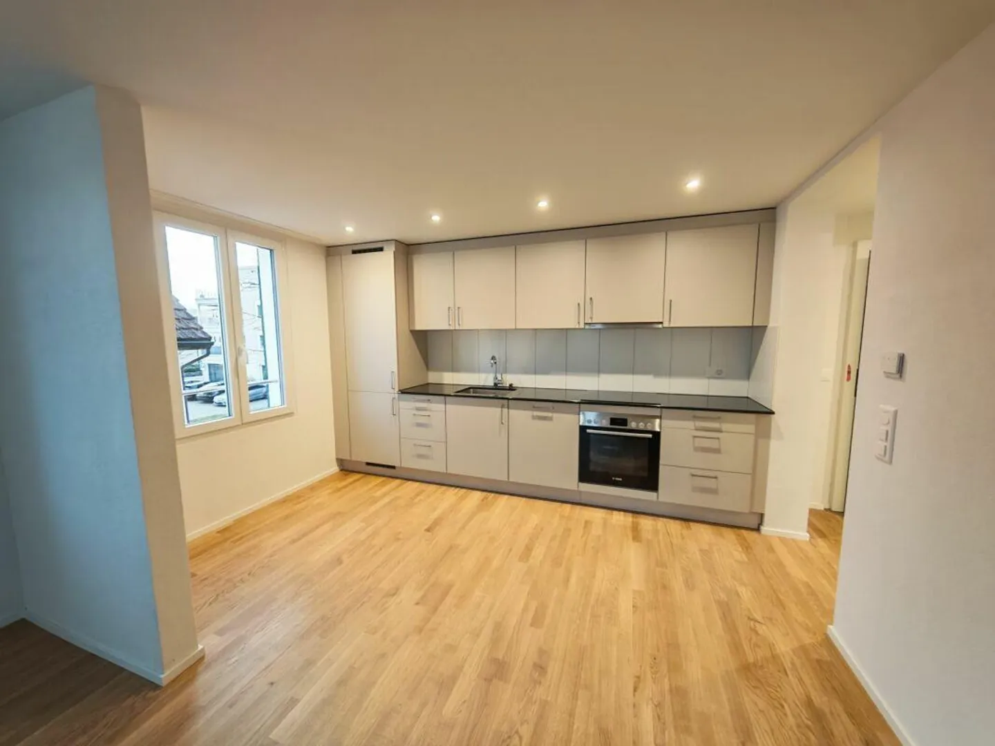 Appartement 2.5 pièces fraîchement rénové - Photo 1 sur 5