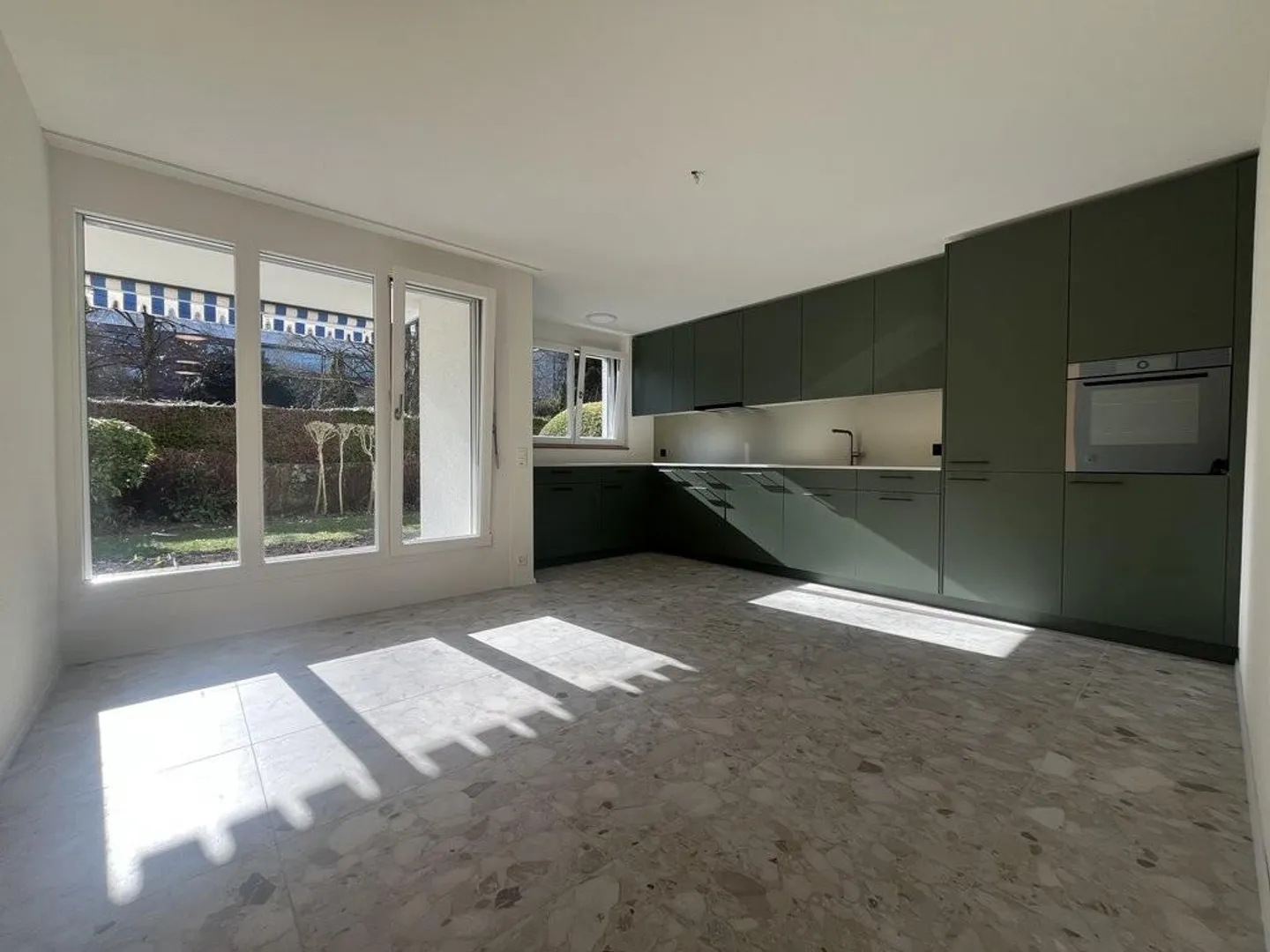 Prima locazione - Appartamento giardino luminoso in affitto.... - Foto 2 di 10