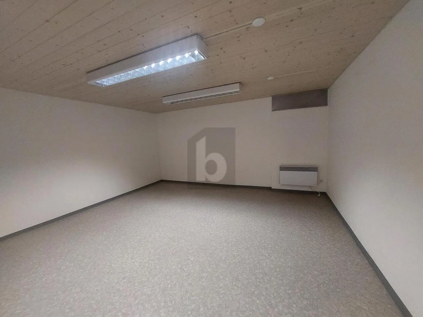 Commercial Space at a Great Price - Photo 3 of 5