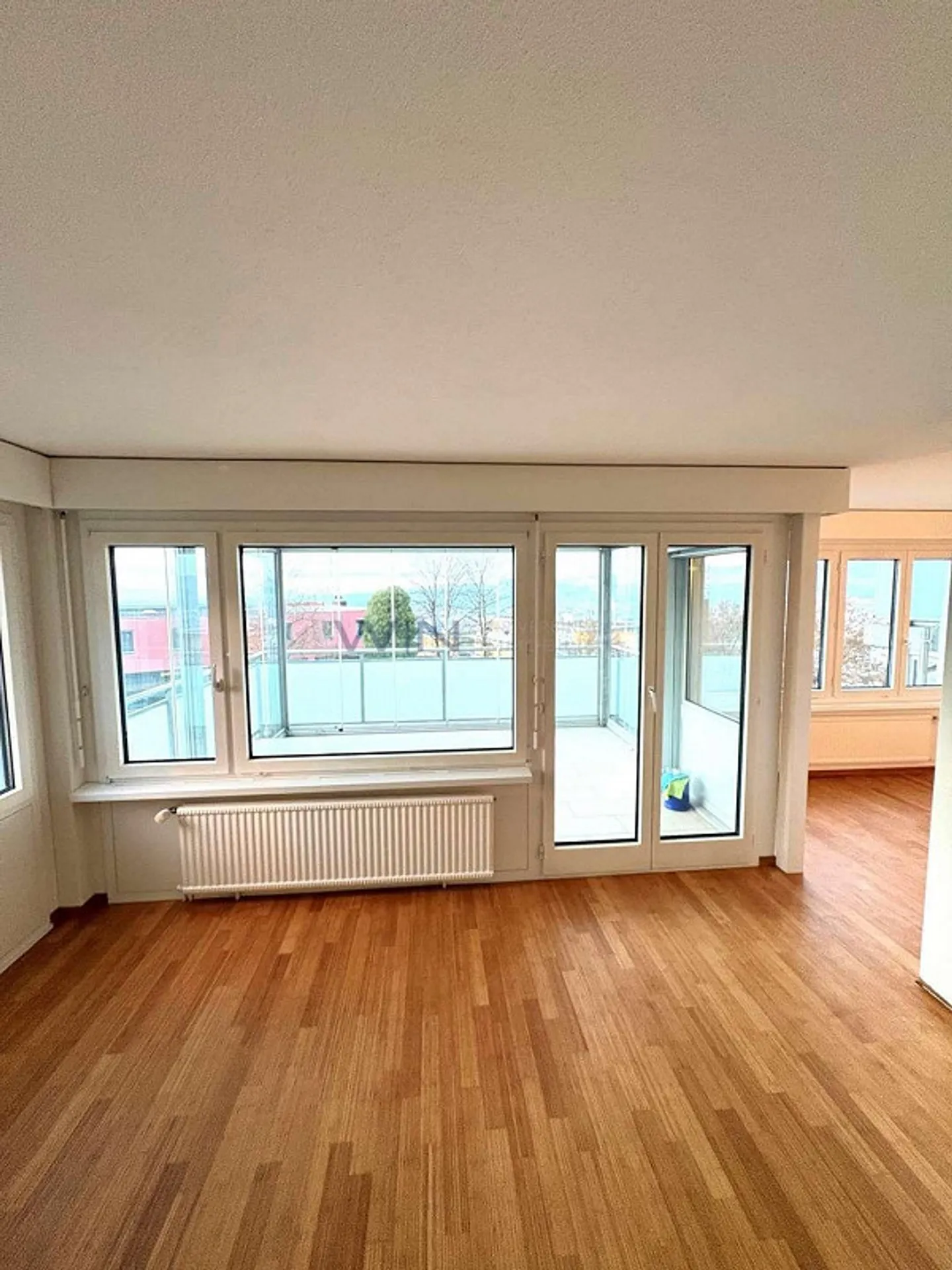 Bell'appartamento di 3,5 locali a Zug - Foto 3 di 6