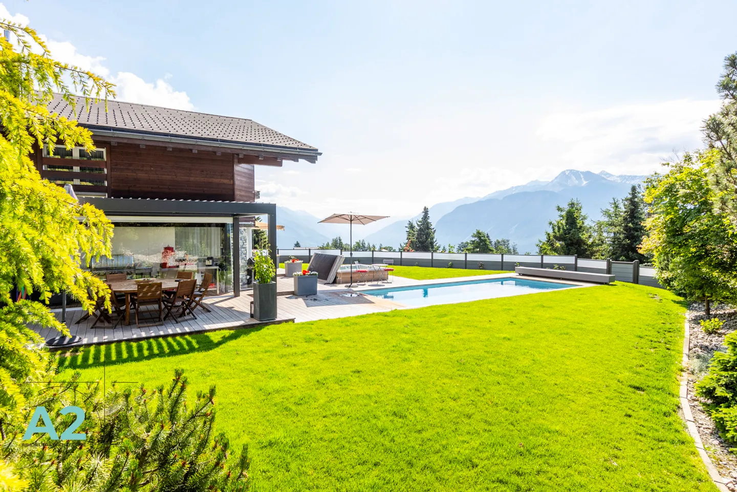 Chalet de haut standing avec 9 chambres, piscine extérieure et jacuzzi - Photo 1 sur 13