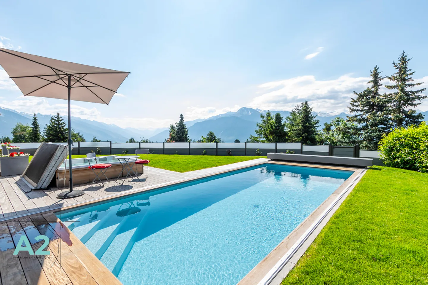 Chalet de haut standing avec 9 chambres, piscine extérieure et jacuzzi - Photo 2 sur 13