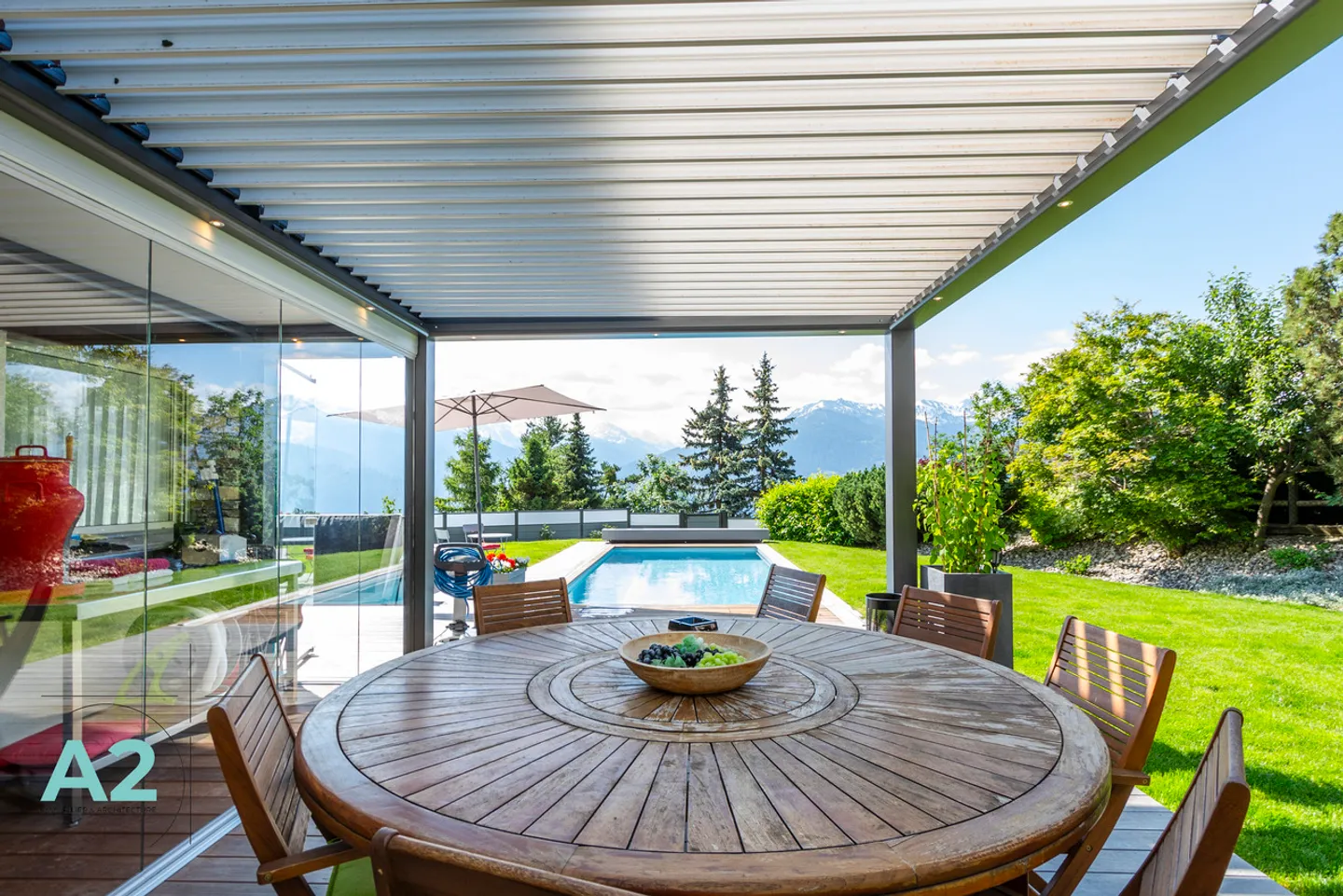 Chalet de haut standing avec 9 chambres, piscine extérieure et jacuzzi - Photo 3 sur 13