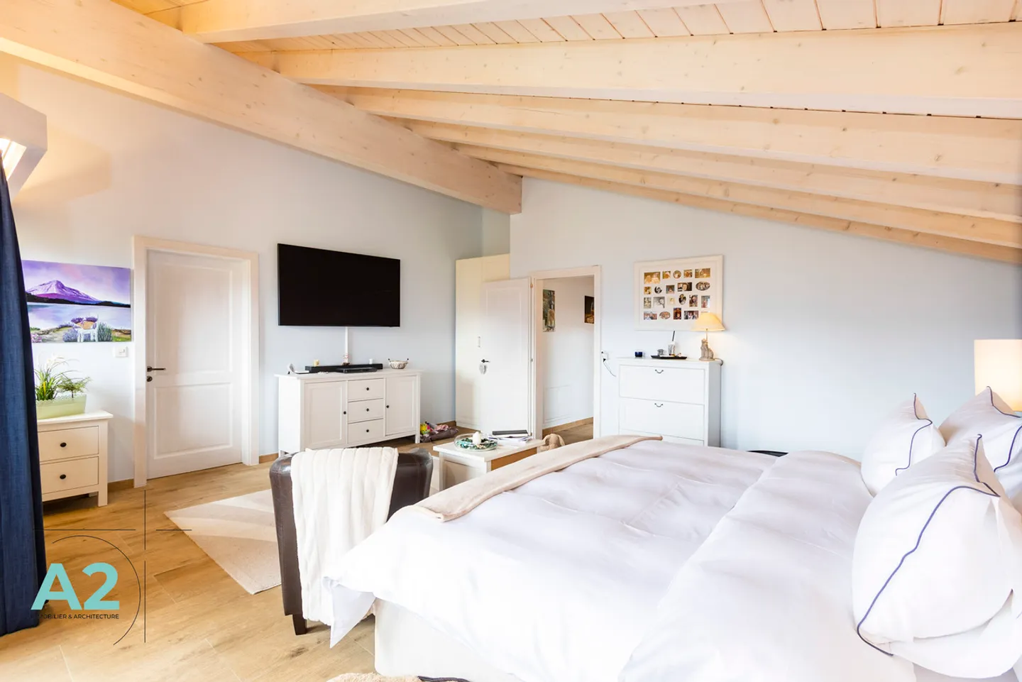 Chalet de haut standing avec 9 chambres, piscine extérieure et jacuzzi - Photo 9 sur 13