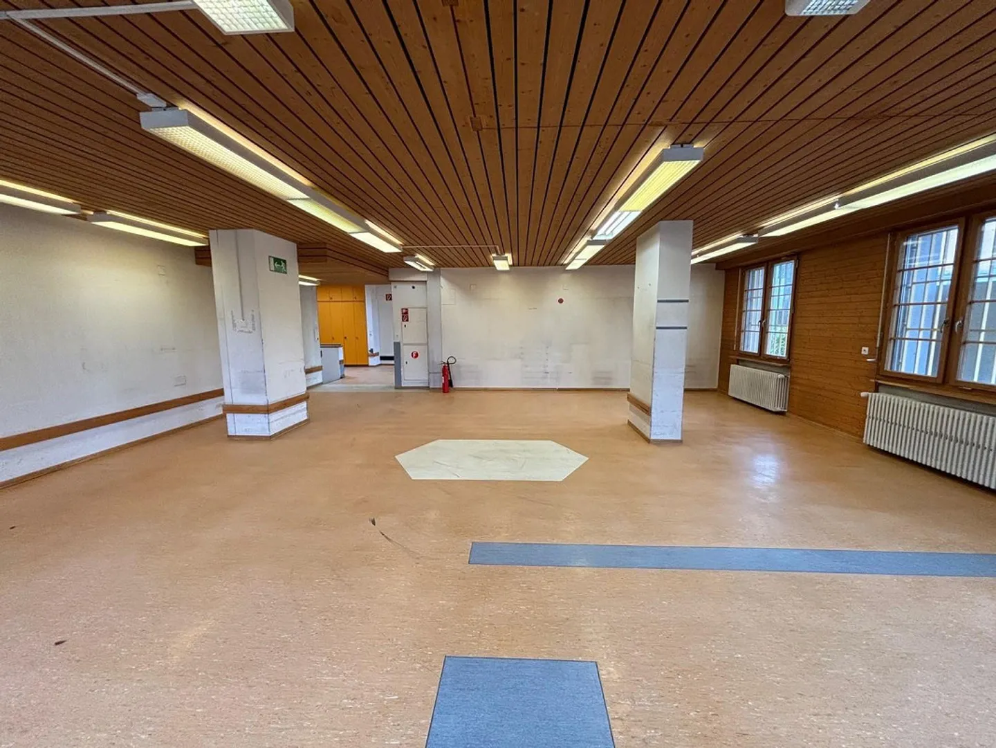 300m² Spazio Commerciale, 8253 Diessenhofen - Foto 3 di 13