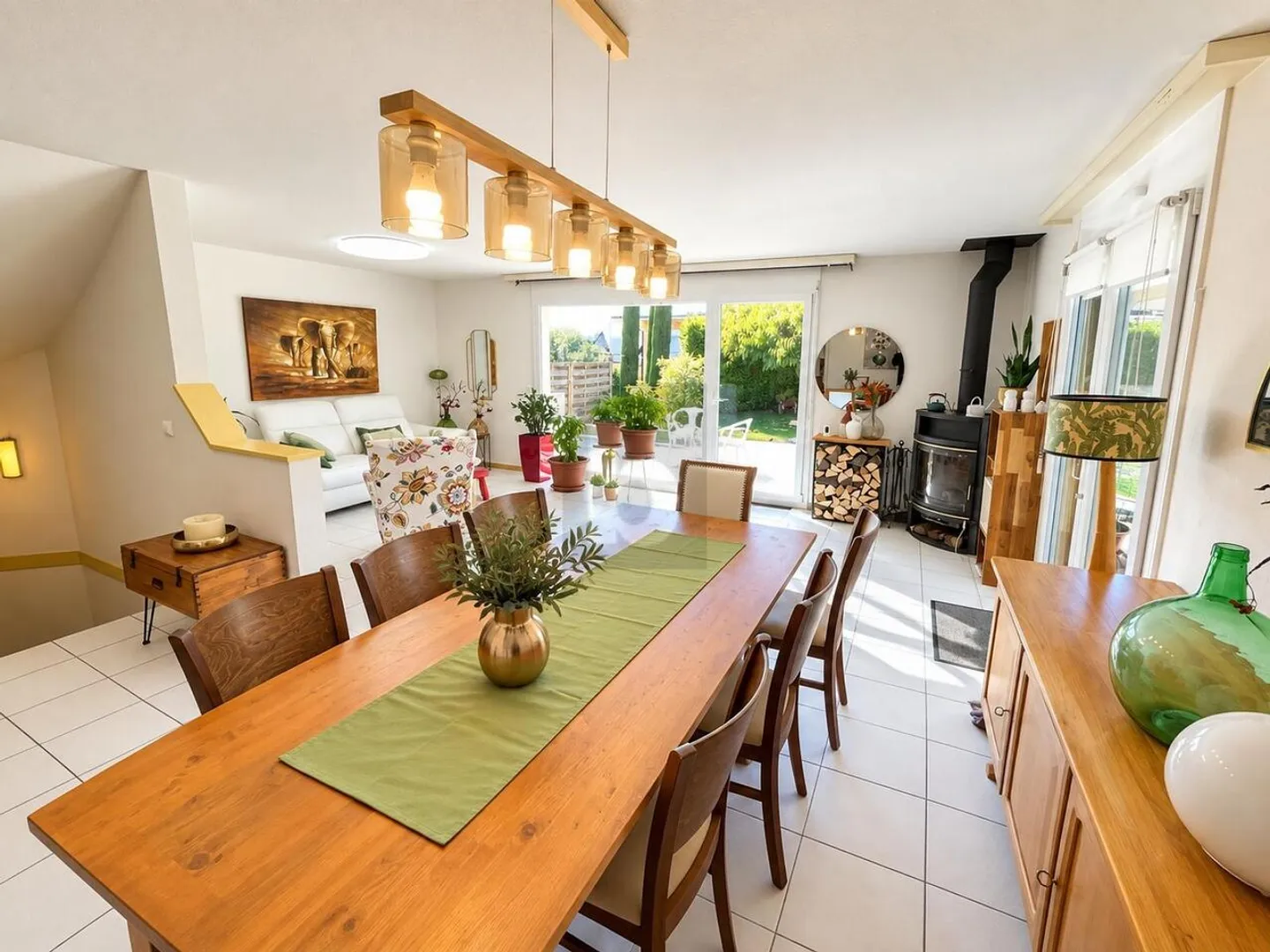 MAGNIFICENT SPACIOUS AND BRIGHT WITH BEAUTIFUL GARDEN - Photo 2 of 6