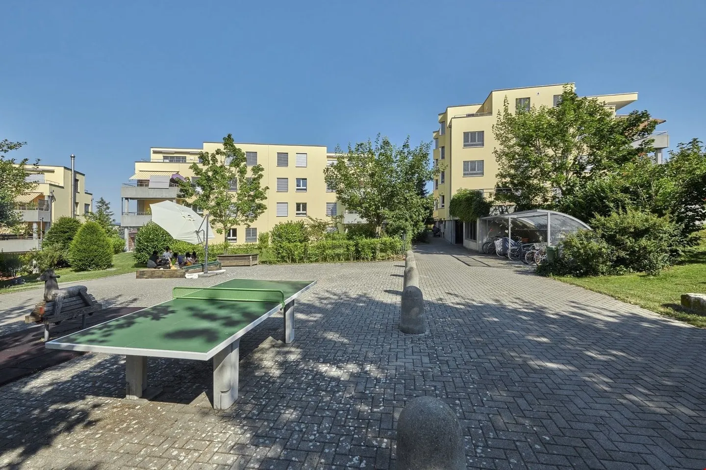 Vivere in una posizione ottimale con giardino - Foto 2 di 10