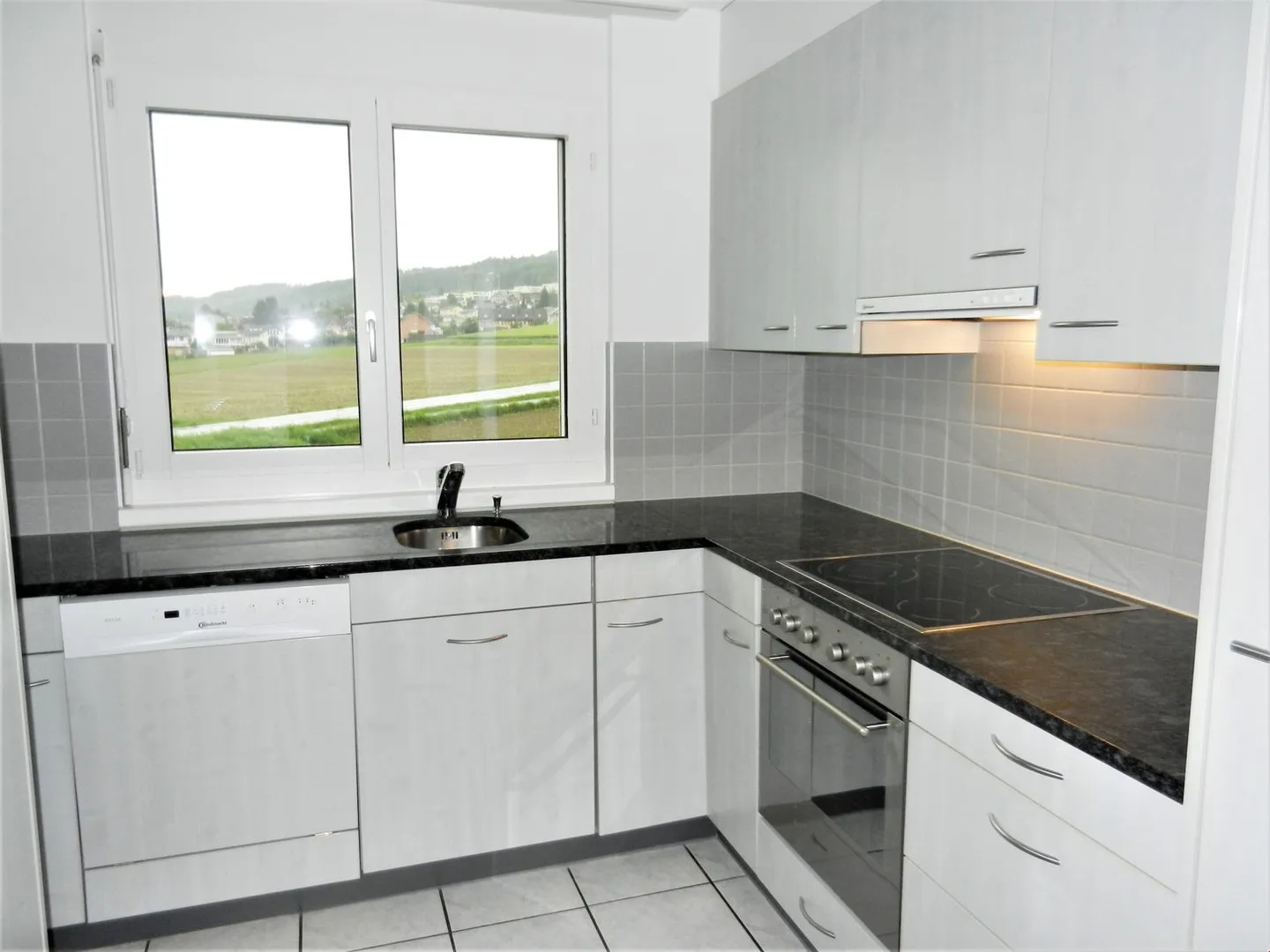 Vivere in una posizione ottimale con giardino - Foto 5 di 10