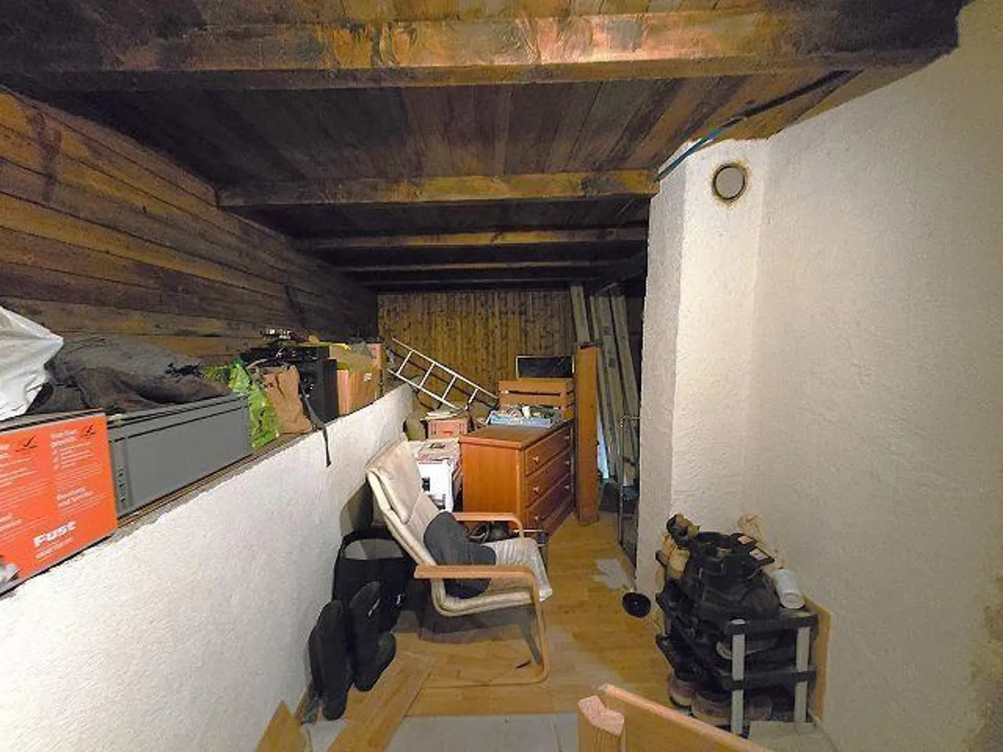 Tre edifici in una posizione isolata con molto terreno ideale per l'allevamento di animali - Foto 13 di 48