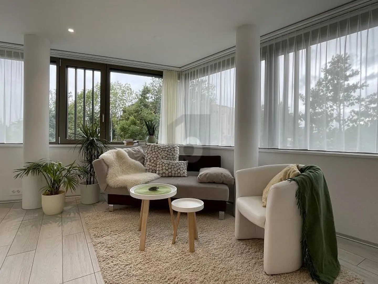 Architektonisches Highlight in Zentraler Lage - Foto 3 von 5