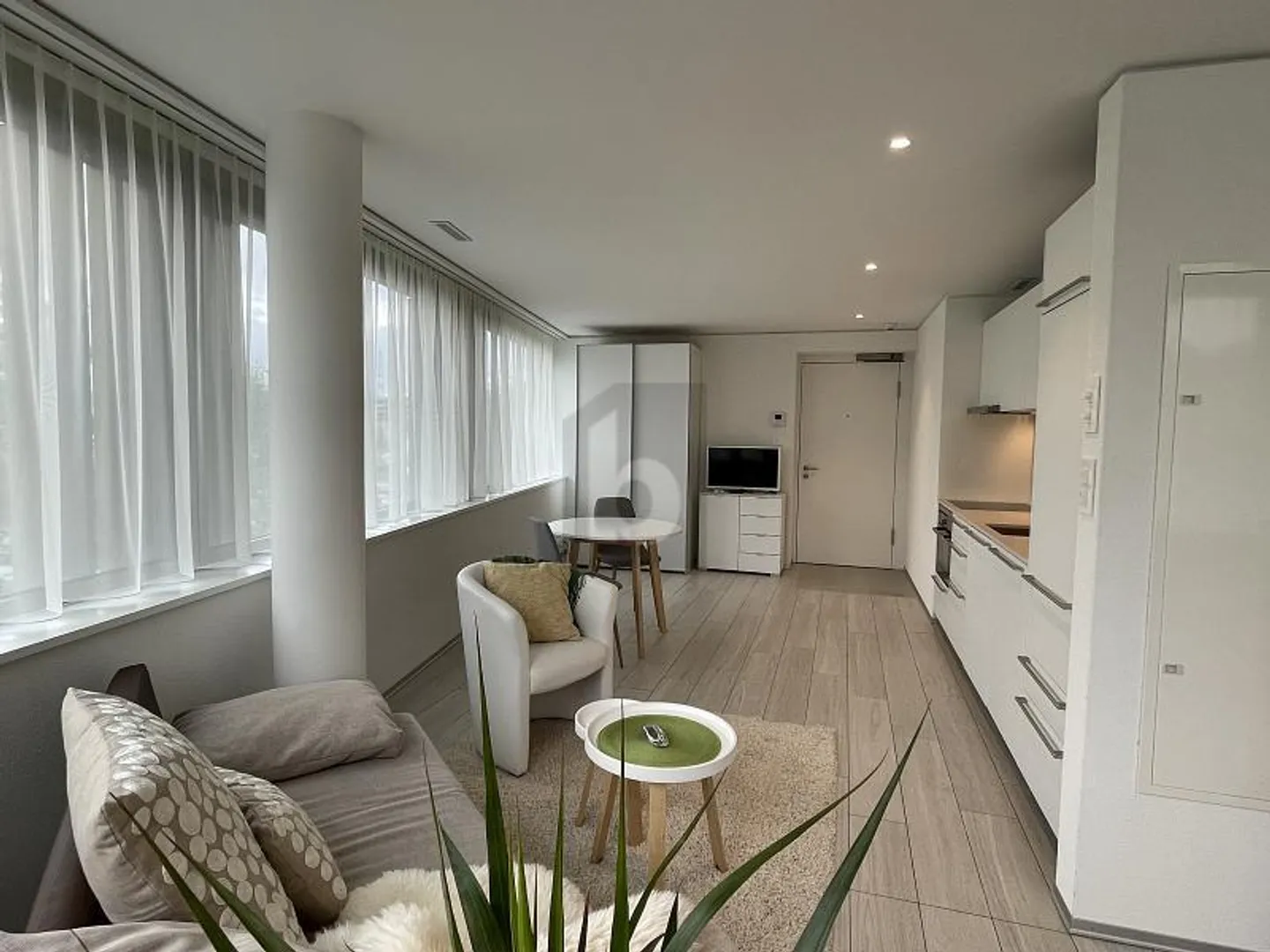 Architektonisches Highlight in Zentraler Lage - Foto 4 von 5