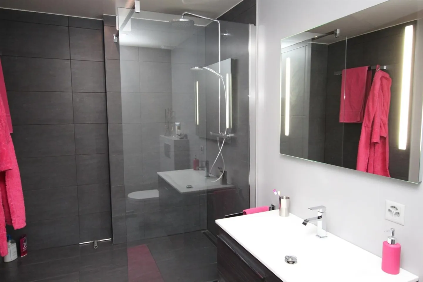 Appartement Meublé Spacieux - Photo 4 sur 6