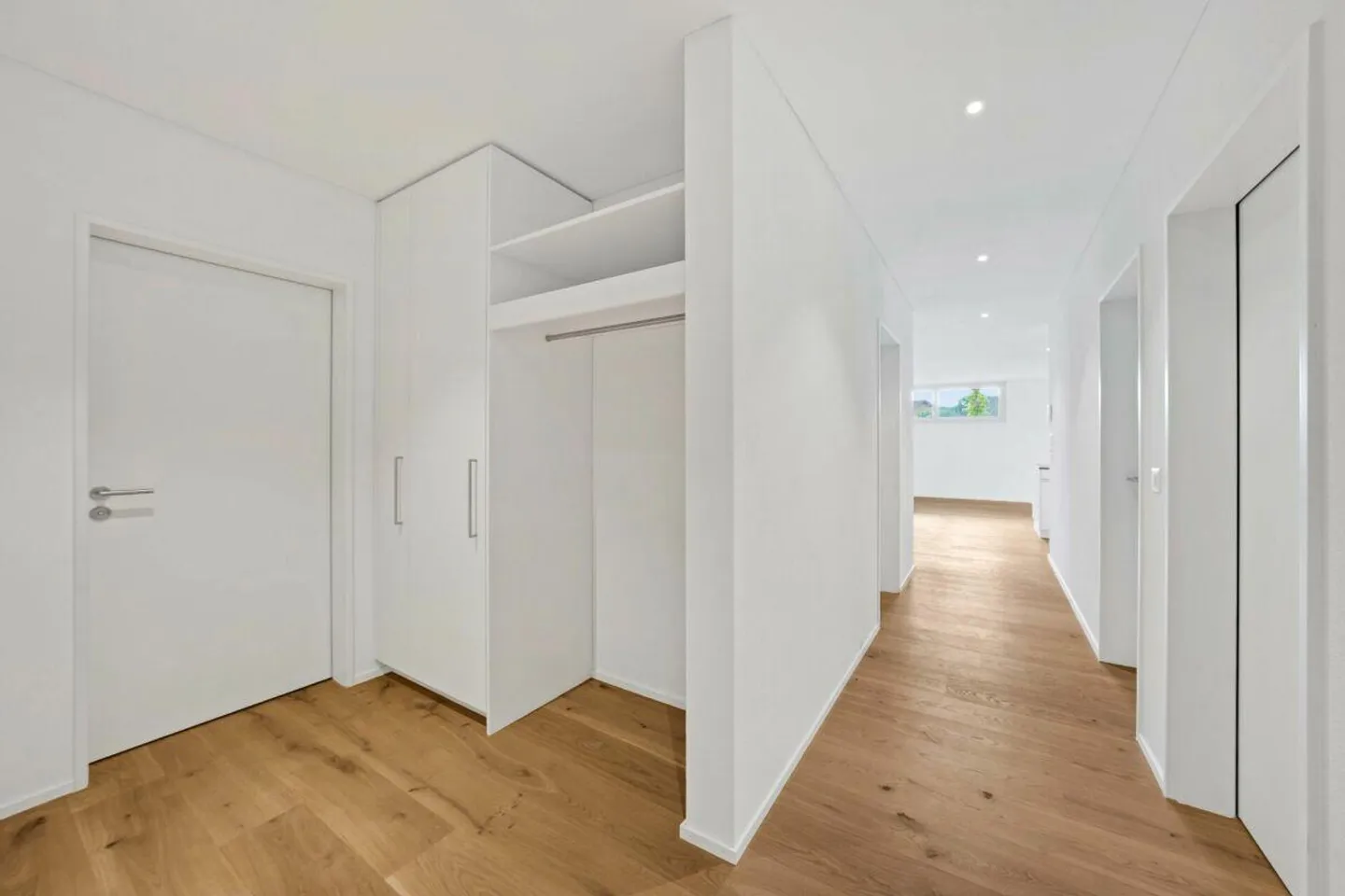 Arrive and feel at home - Stylish 4½-room ground floor apartment - Photo 4 of 14