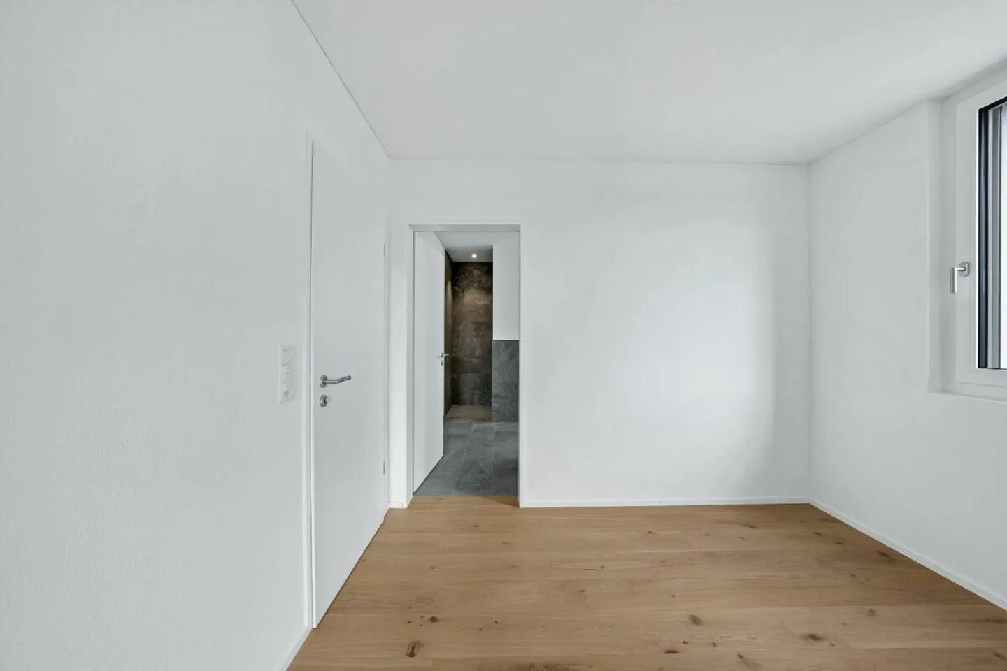 Arrive and feel at home - Stylish 4½-room ground floor apartment - Photo 8 of 14