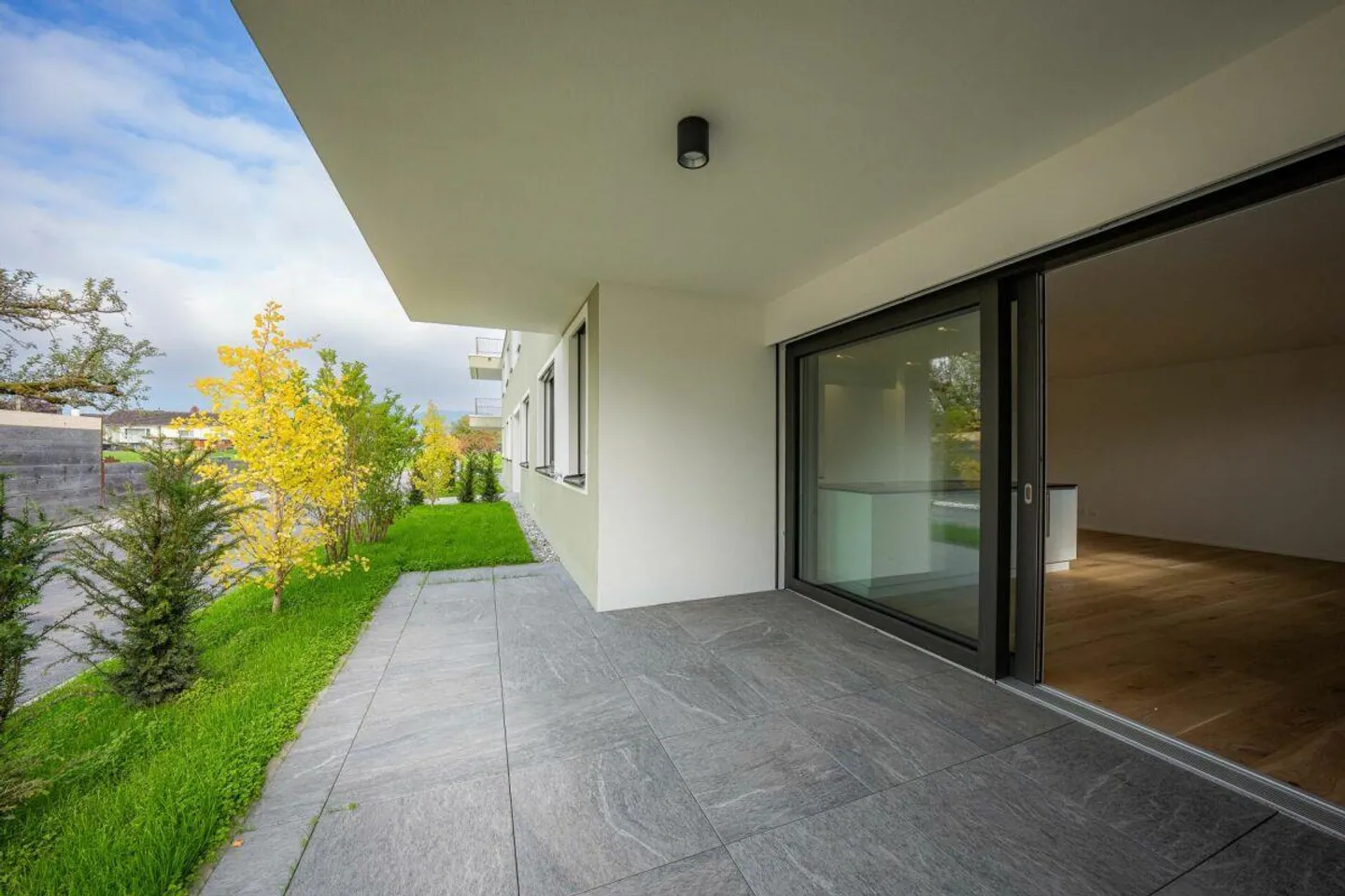 Arrive and feel at home - Stylish 4½-room ground floor apartment - Photo 11 of 14