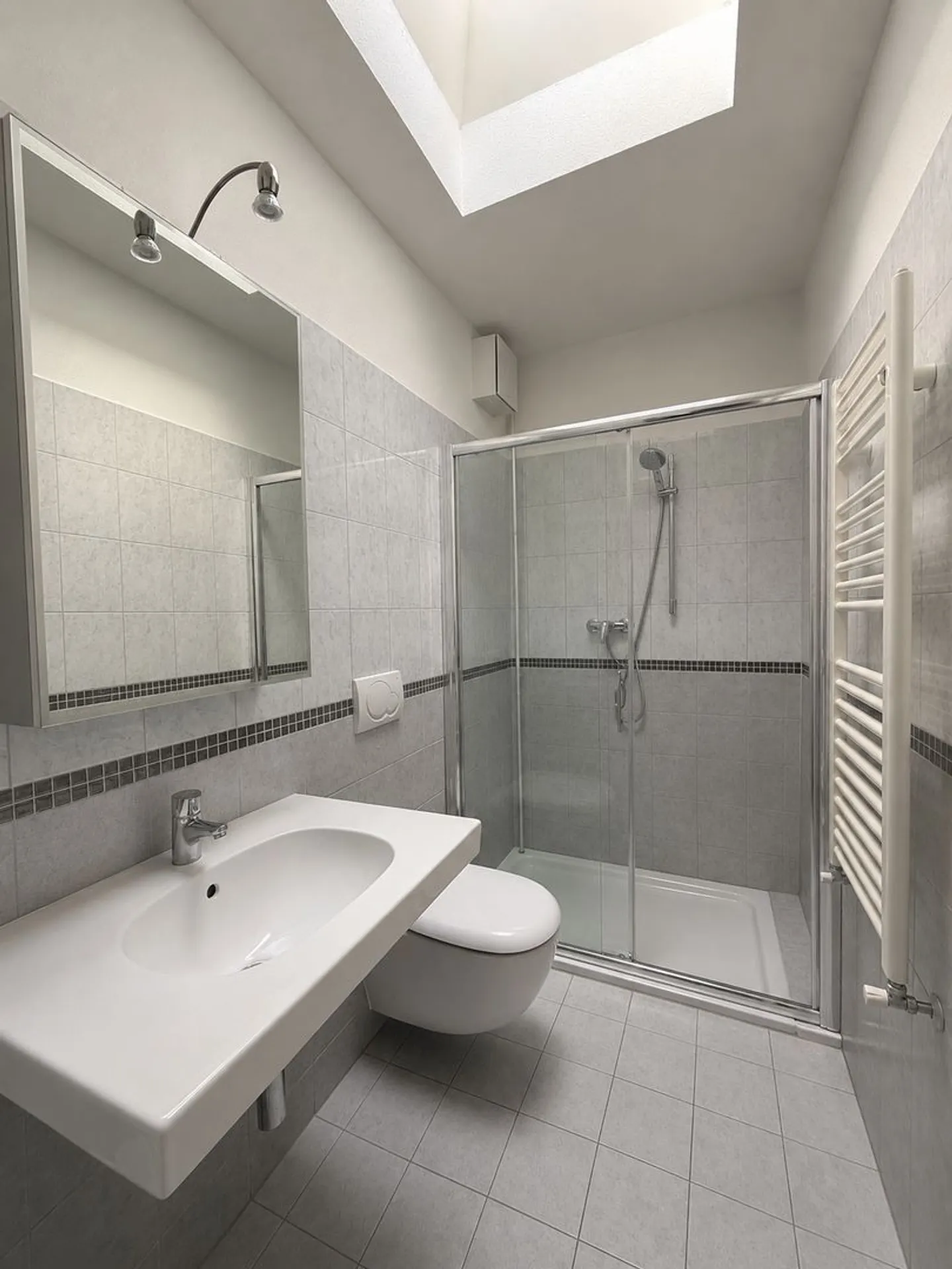 Penthouse moderno con rooftop - Foto 6 di 9
