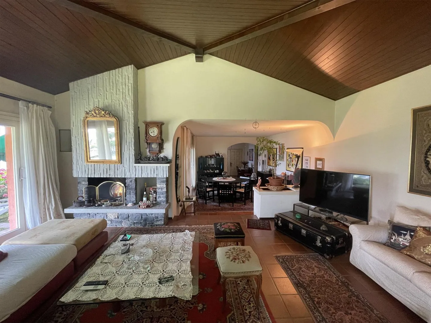 SPACIOUS 5.5 HOUSE IN A HIDDEN LOCATION IN PREGASSONA ALTA - Photo 10 of 13
