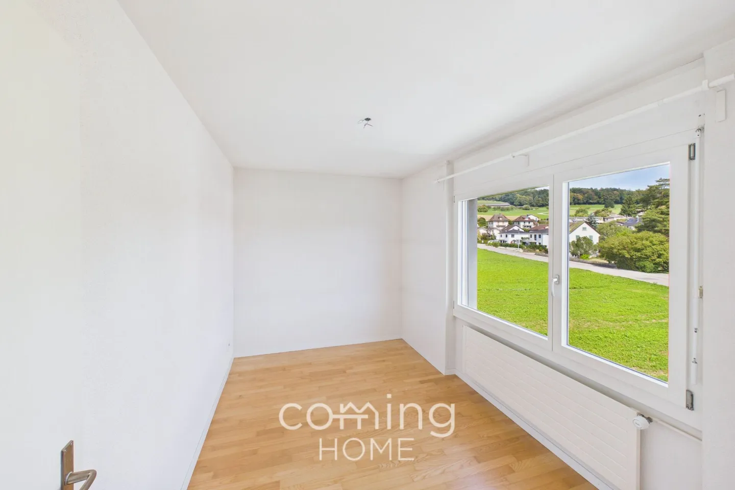 Appartement 4.5 pièces modernisé à Riedholz avec vue sur la montagne et balcon - Photo 8 sur 15