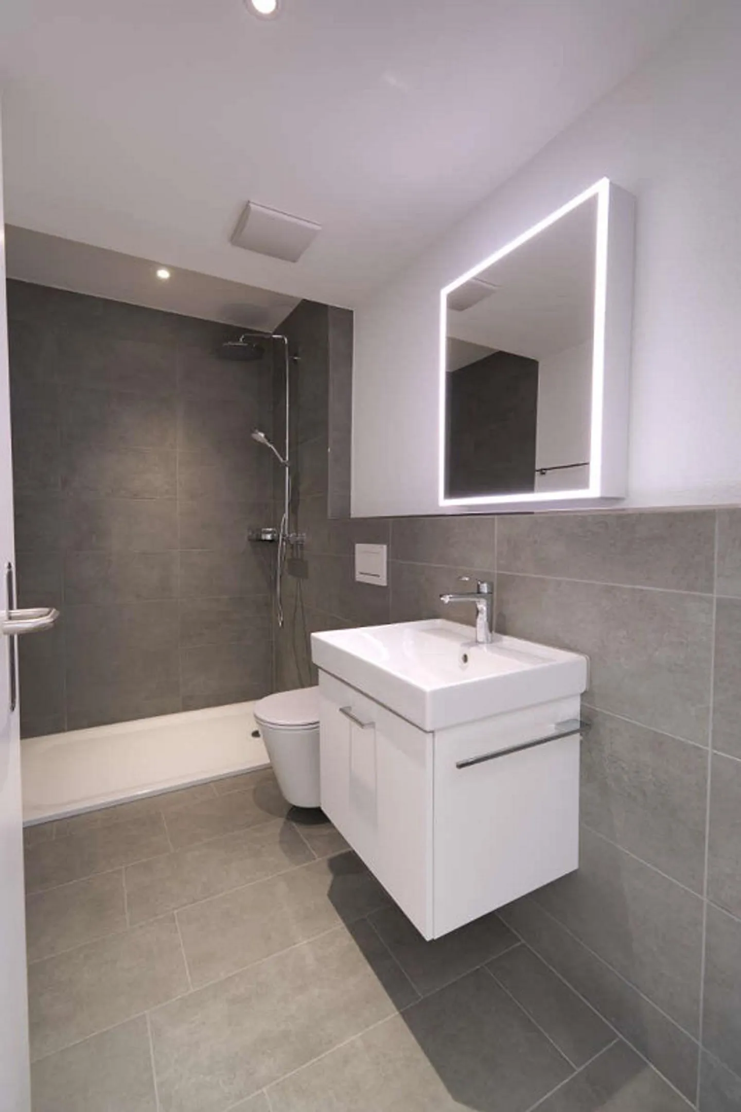 Appartamento moderno e nuovo con grande area esterna - Foto 5 di 23