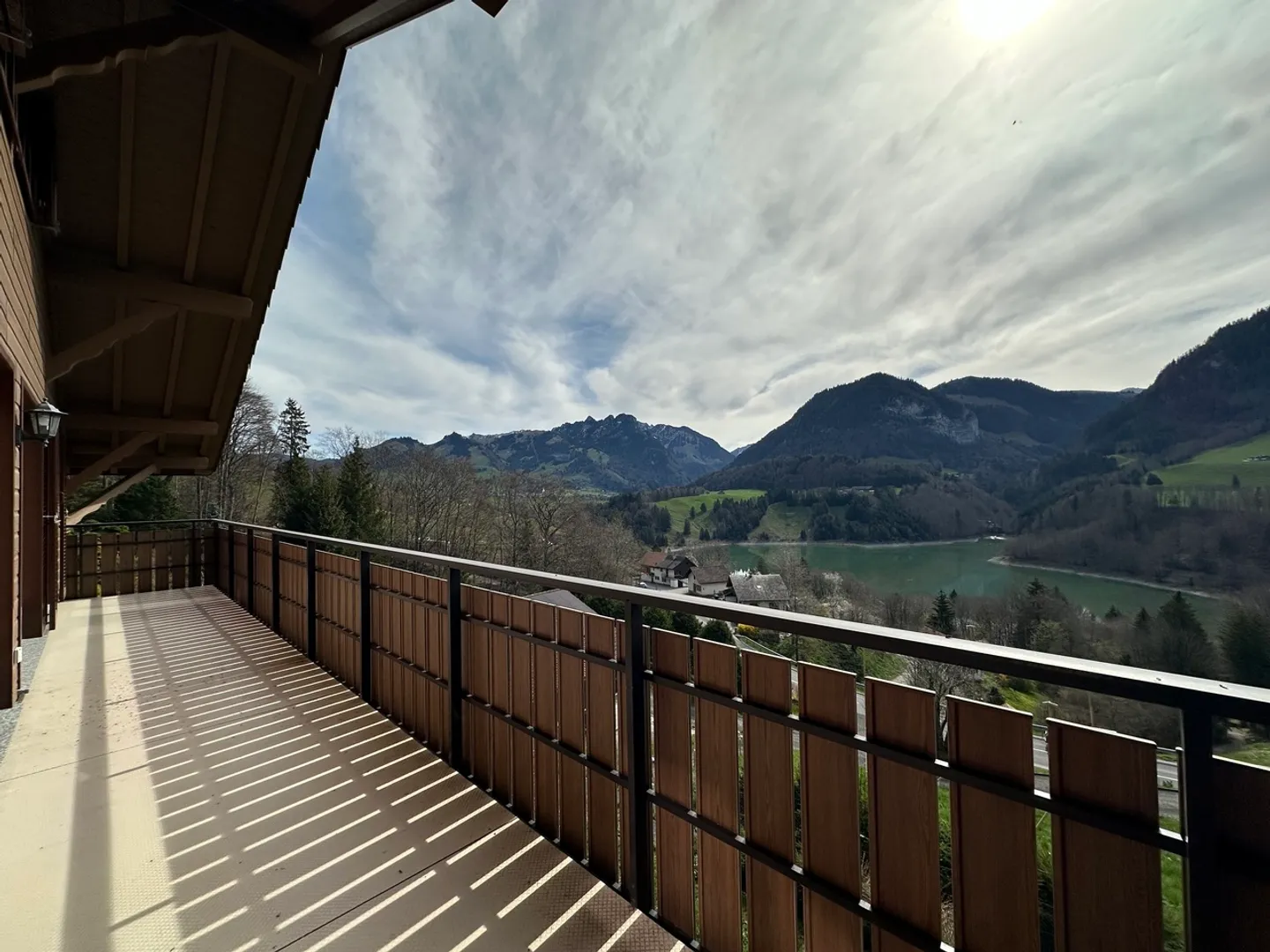 Chalet con 2 appartamenti - Foto 3 di 9