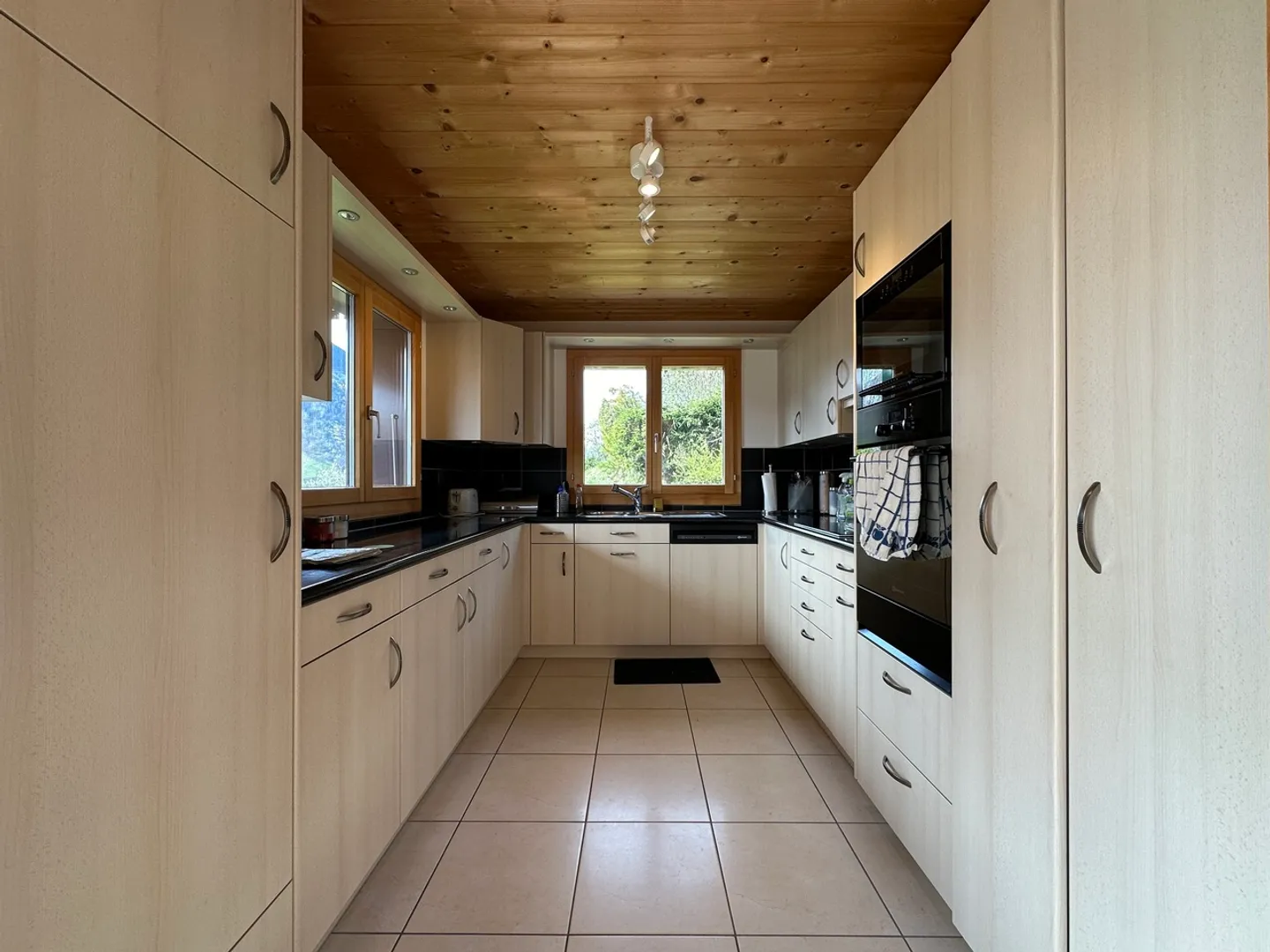 Chalet con 2 appartamenti - Foto 4 di 9