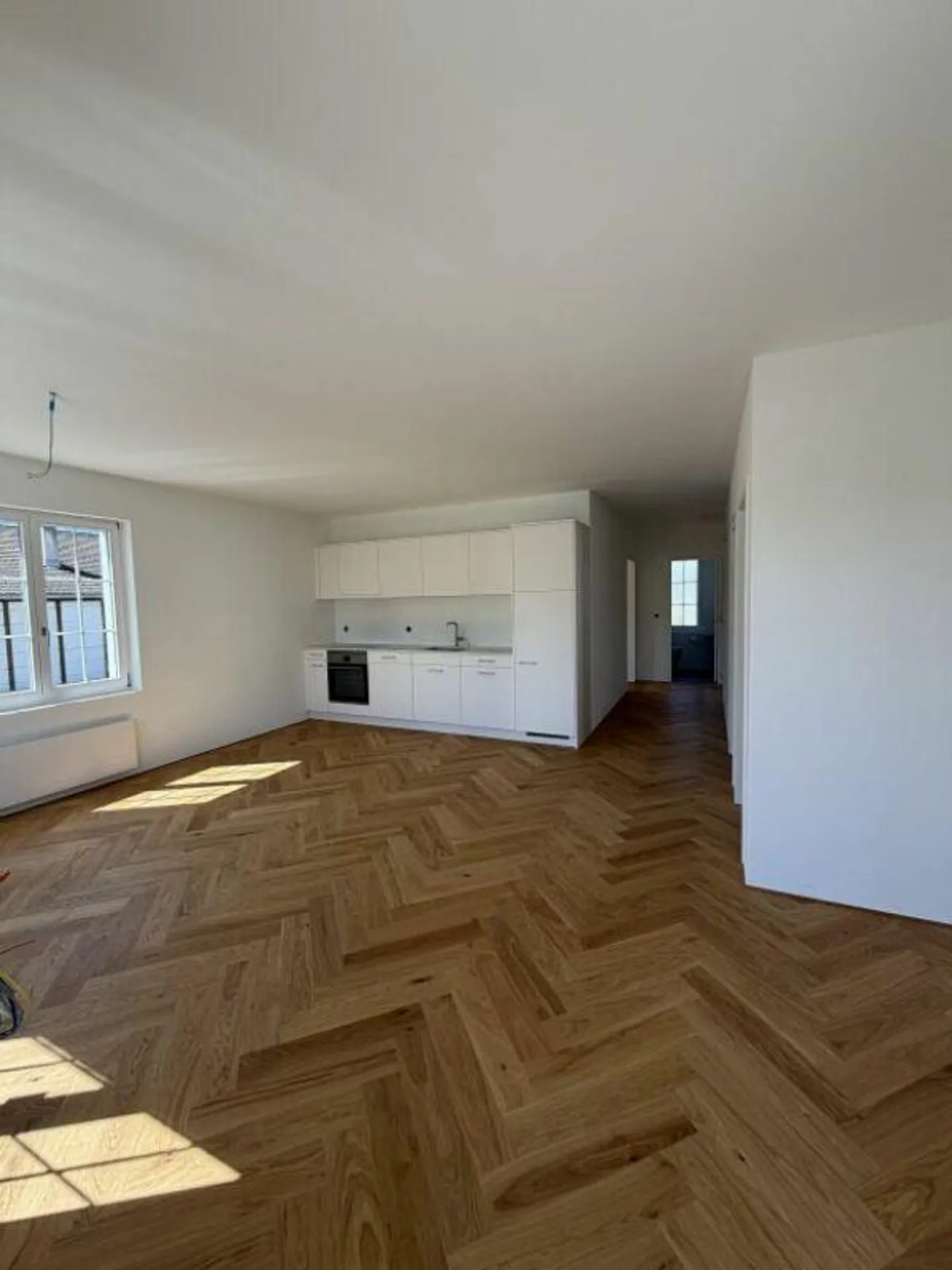 Stylish core renovated 4-room apartment in the center of Buchs SG - Photo 4 of 6