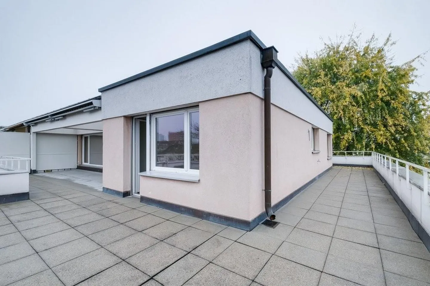 Wunderschönes Apartment mit Terrasse - Foto 9 von 9