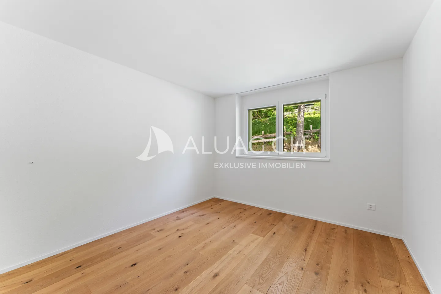 ATTRACTIVE 4.5 ROOMS IN JURA PARADISE - Photo 11 of 11