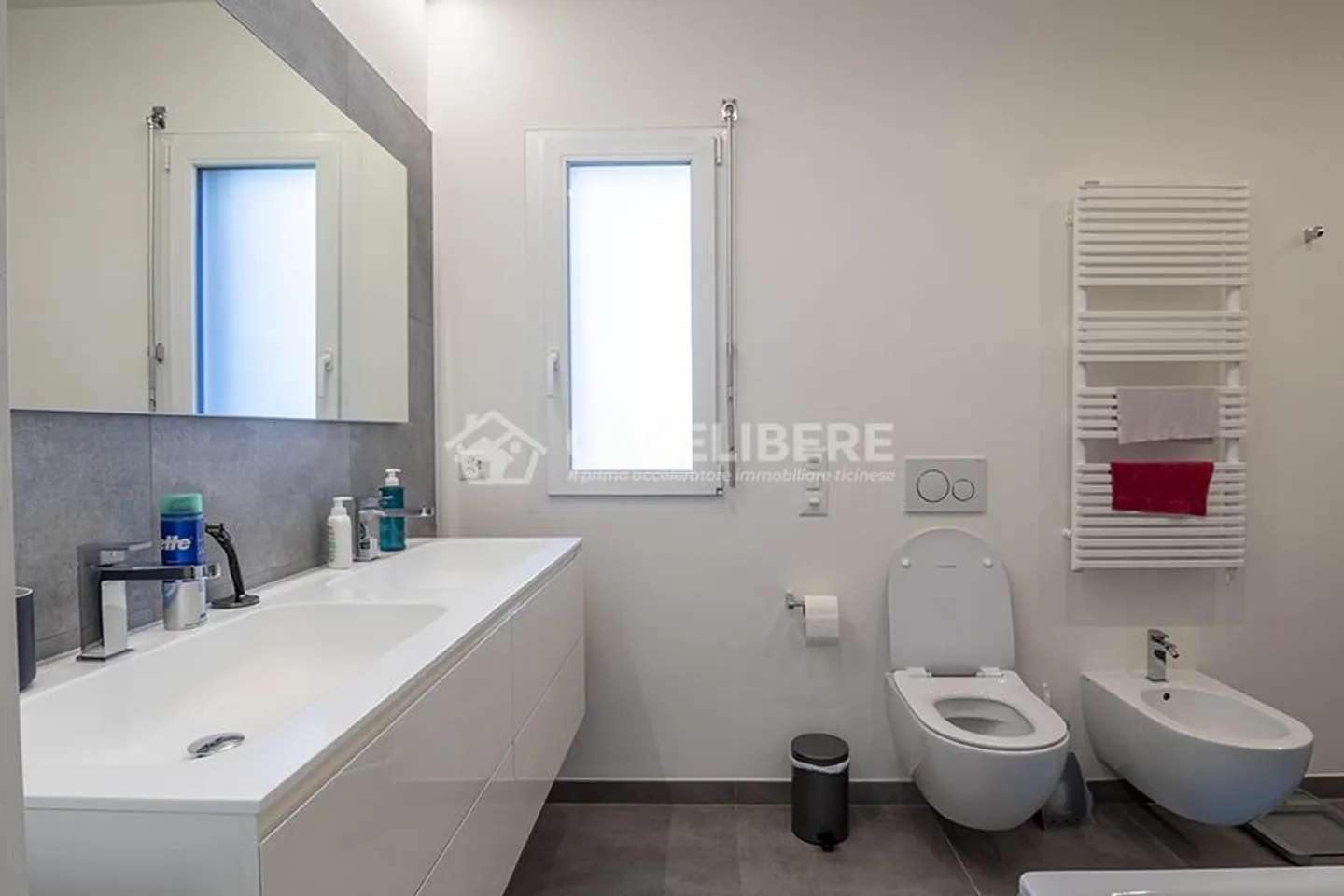 WUNDERBARES HAUS MIT GARTEN IN VAGLIO - Foto 20 von 25