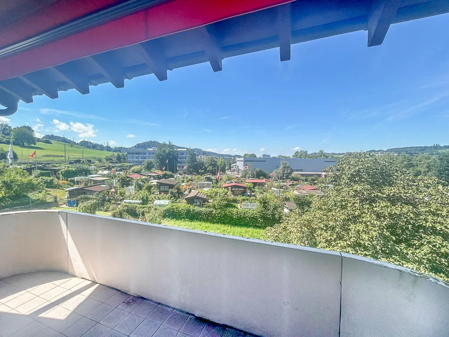 Spacious 3.5-room apartment on the 2nd floor - Photo 3 of 11