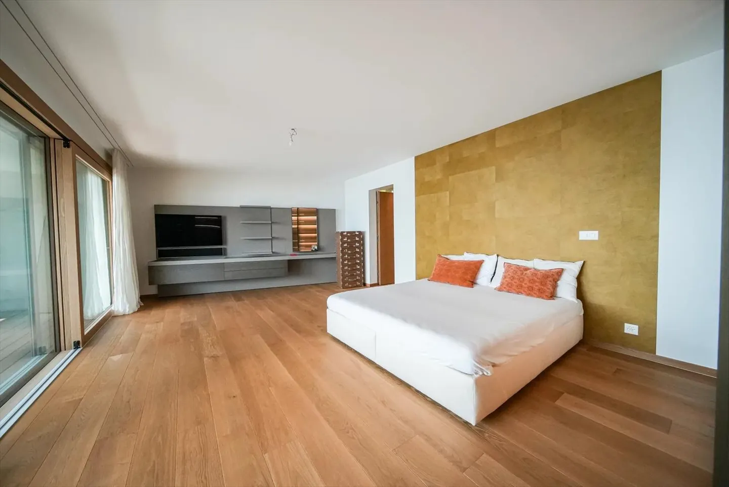 Villa di Eccezione in Prima Linea al Lago! - Foto 13 di 13