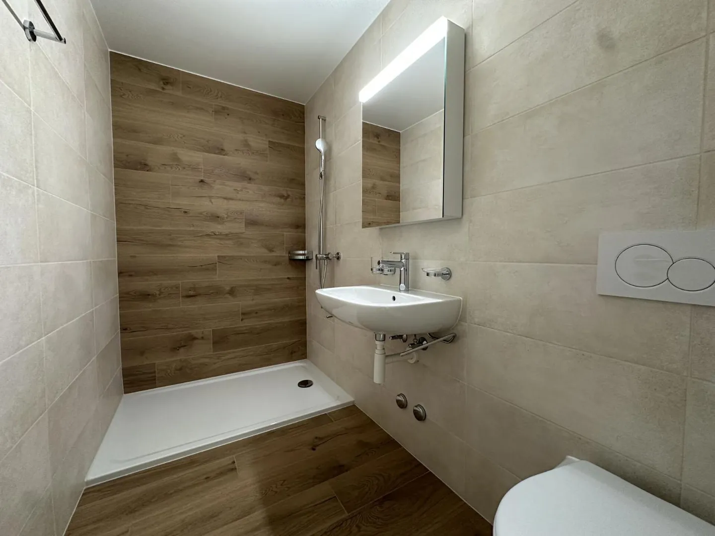 Sehr schöne 4,5-Zimmer-Wohnung komplett renoviert! - Foto 8 von 11