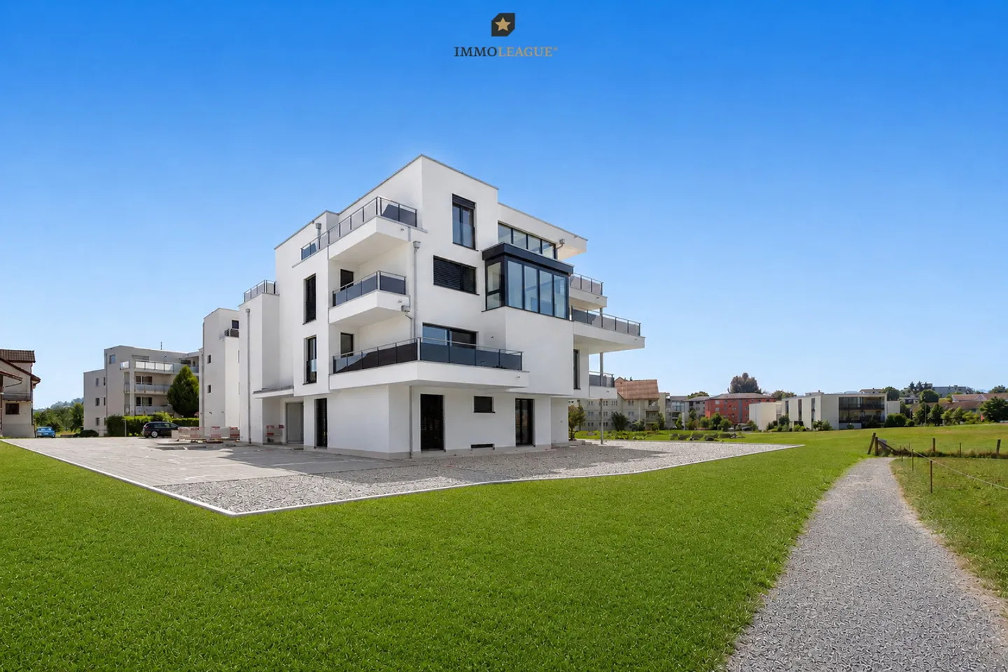 Stylish Apartment with Green View - Photo 1 of 7