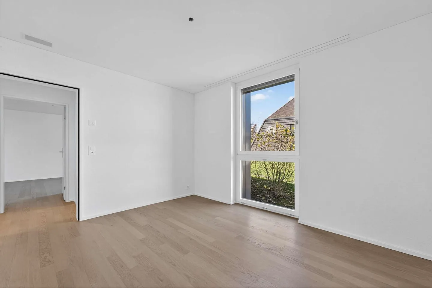 Appartamento moderno e luminoso di 5,5 stanze con una terrazza di 35,5 m² - Foto 5 di 18