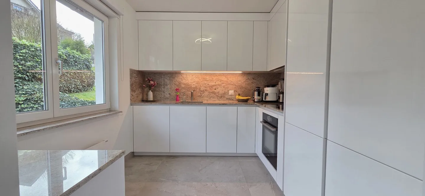 Casa al piano terra di 5,5 stanze con vista panoramica, garage per 3 auto e grande giardino - Foto 4 di 20