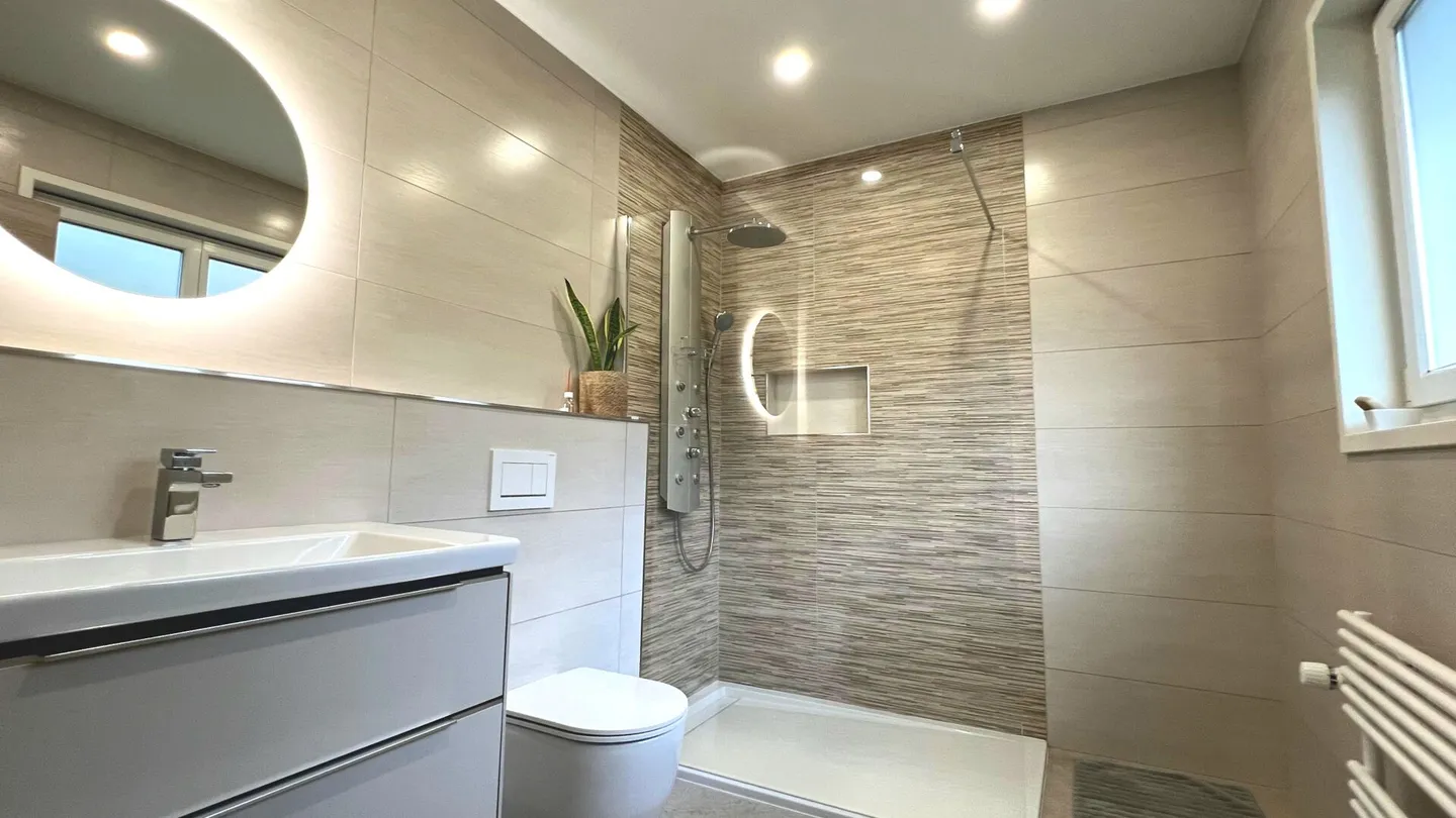 Casa al piano terra di 5,5 stanze con vista panoramica, garage per 3 auto e grande giardino - Foto 5 di 20