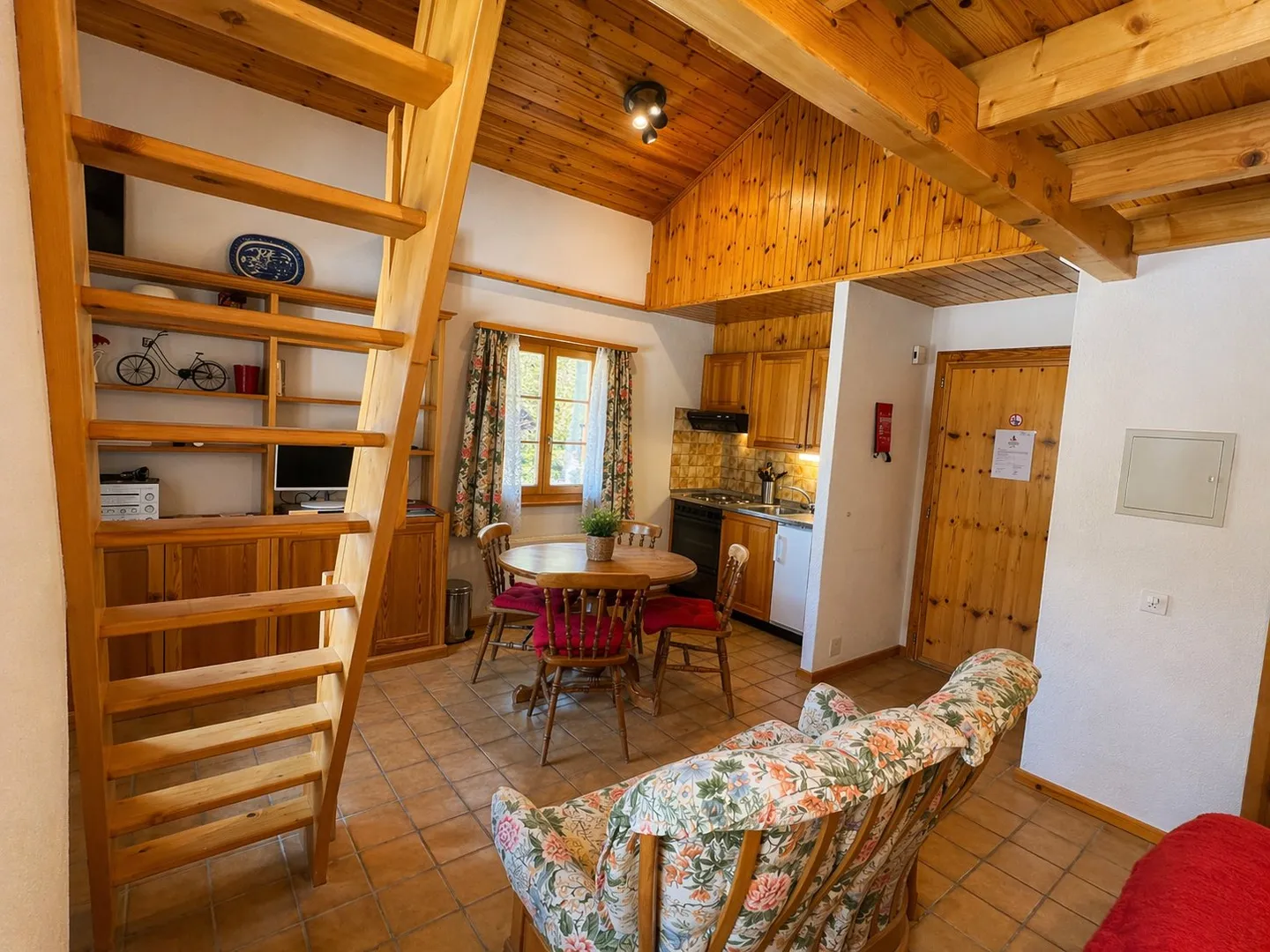 Charmantes Studio in Evolène - Foto 4 von 8