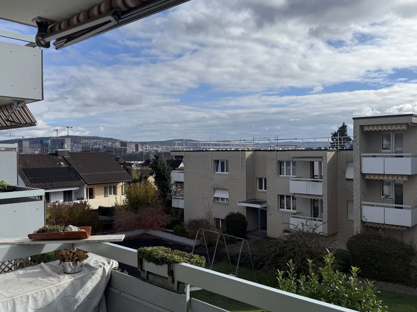 CITY APARTMENT WITH A VIEW - Photo 8 of 9