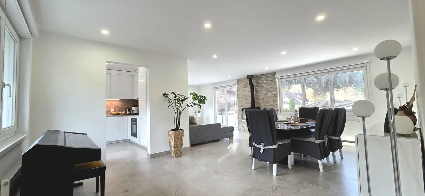 Casa al piano terra di 5,5 stanze con vista panoramica, garage per 3 auto e grande giardino - Foto 8 di 20