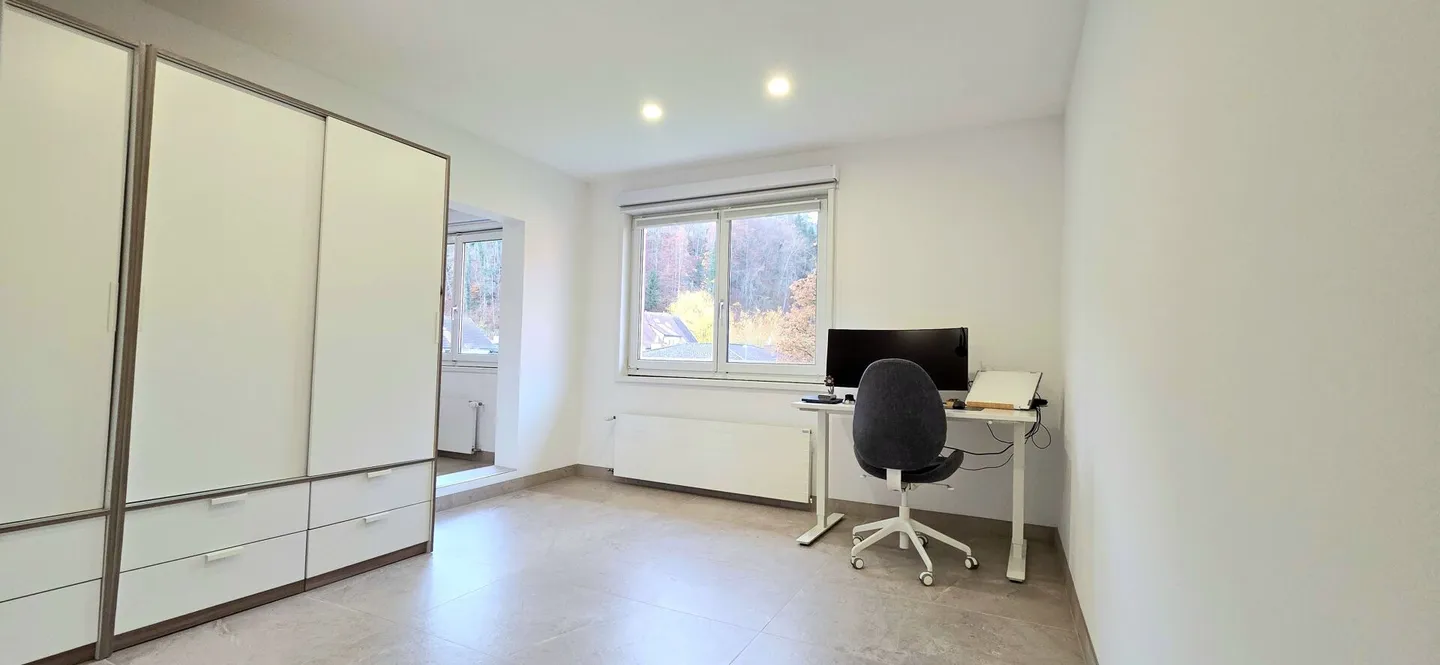 Casa al piano terra di 5,5 stanze con vista panoramica, garage per 3 auto e grande giardino - Foto 13 di 20