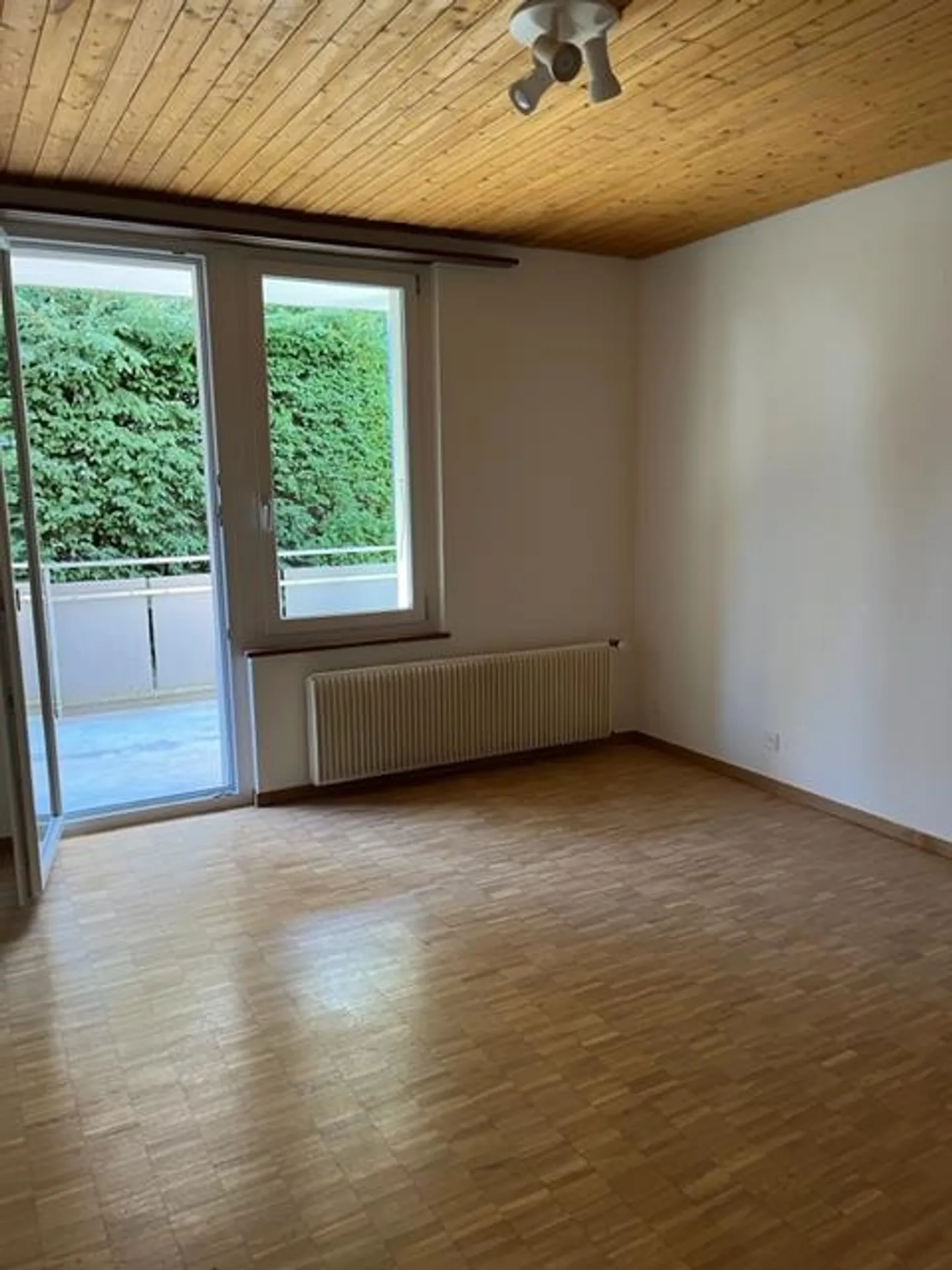 Appartement 3 pièces confortable dans une petite maison multifamiliale - Photo 3 sur 7