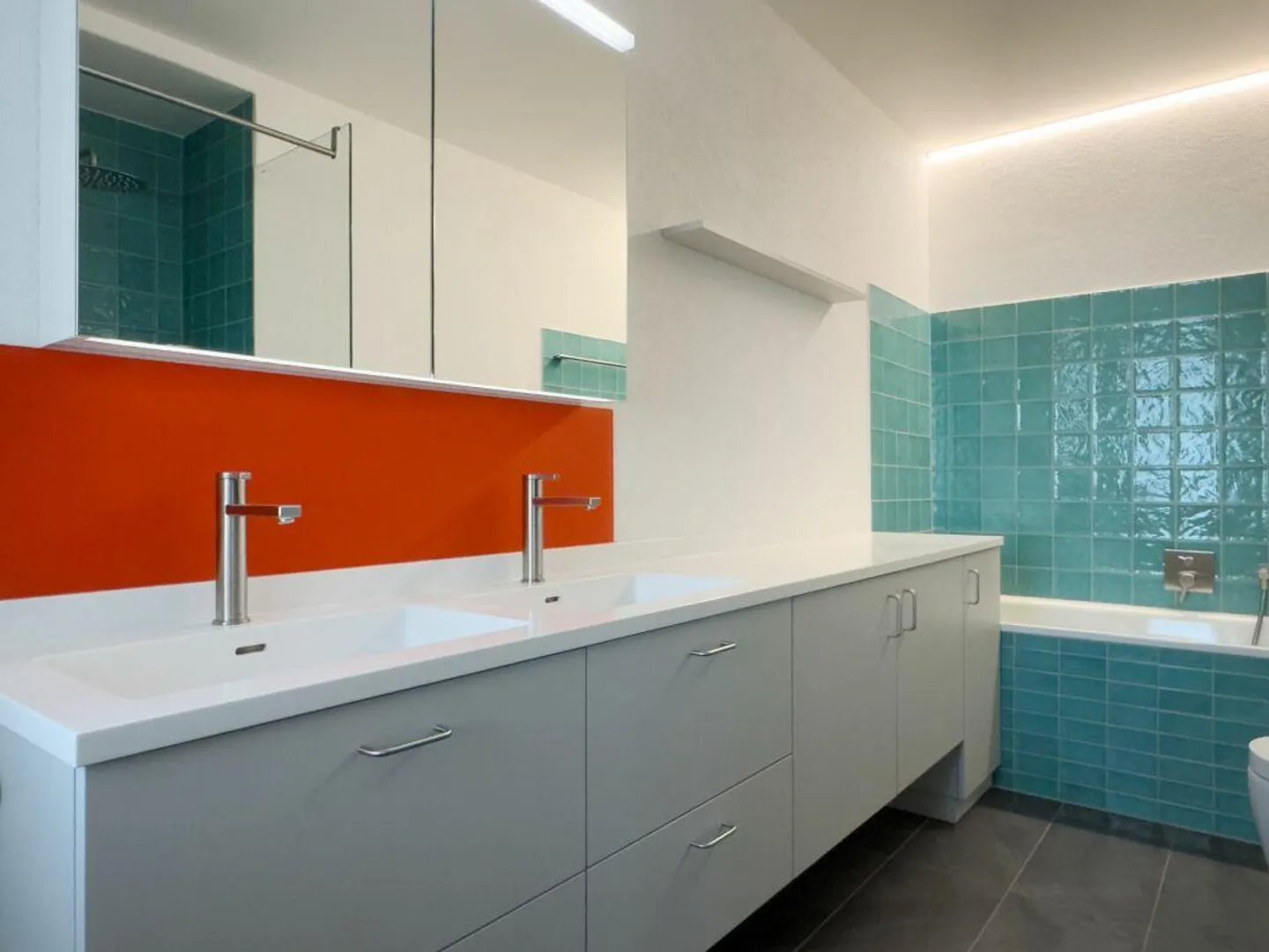 Maison individuelle de 8,5 pièces avec appartement séparé dans un emplacement magnifique à Worb - Photo 10 sur 29