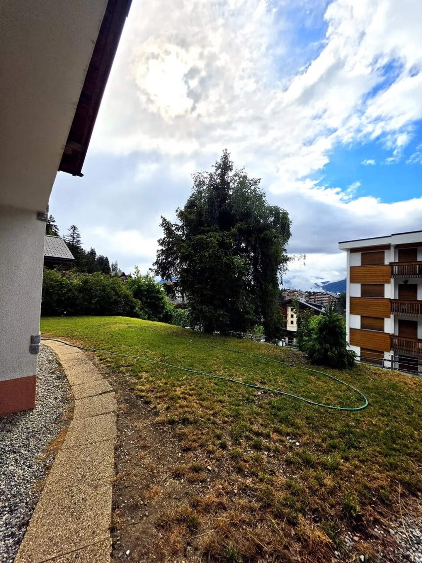 Erdgeschosswohnung mit Terrasse - Ideal für Familien - Foto 5 von 5