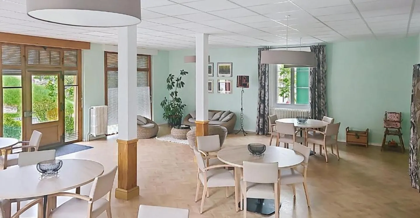 For rent - Commercial space in the heart of Combremont-le-Petit - Photo 2 of 7
