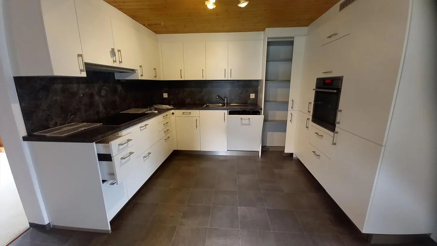 Igis beautiful 4-room apartment with a view and green space - Photo 6 of 23